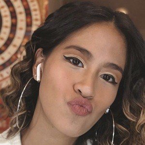 Pauline Gaston, 28 (Volleyballspieler)