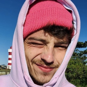 Paulo Castagnoli, 35 (流行歌手)