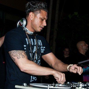 Pauly D, 45 (唱片骑师)