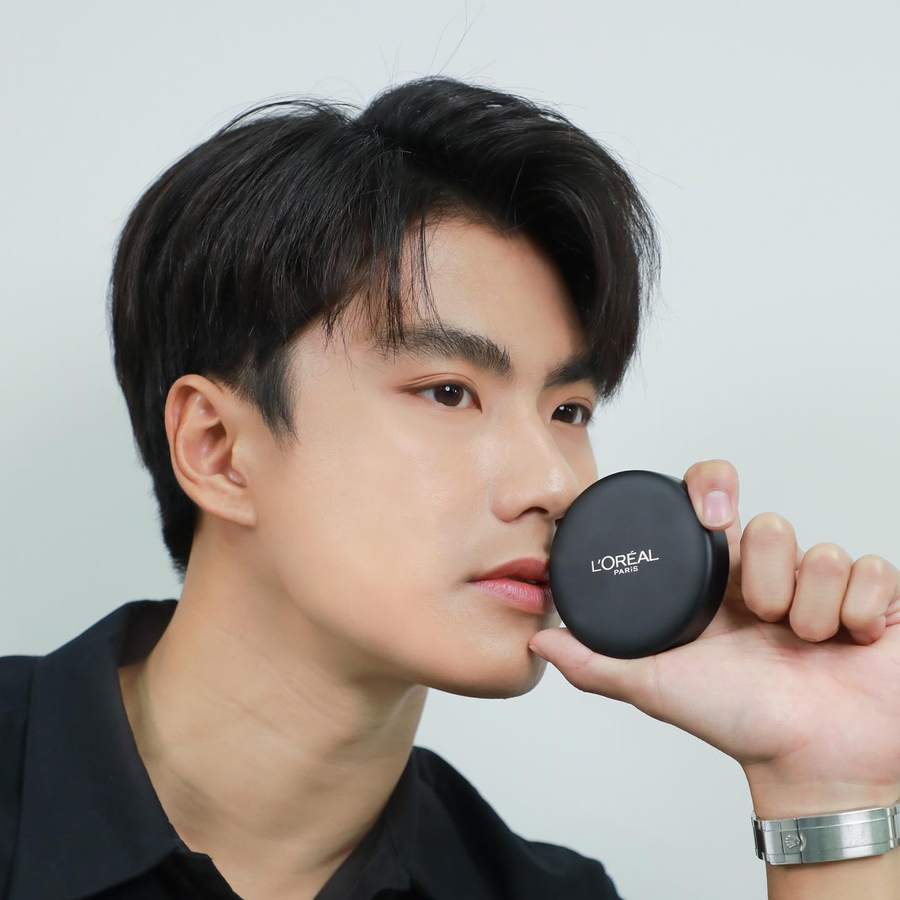 Pawat Chittsawangdee, 23 (TV Actor)