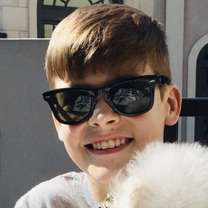 Paxton Singleton image 6