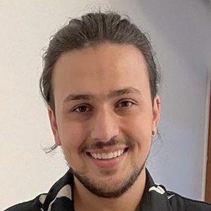 Pedro Thomé, 32 (Cantante Pop)