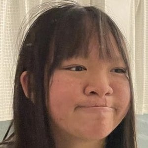 Penelope Miller, 20 (YouTube Star)