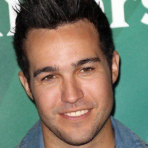 Pete Wentz, 46 (贝斯手)