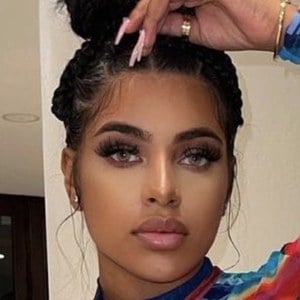 phiaslay, 29 (Instagram明星)