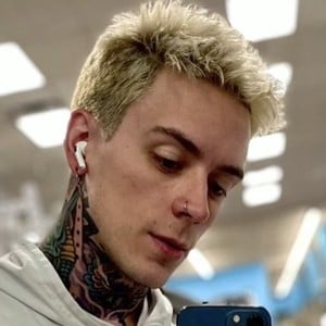 Phix (Rapper) - Age, Birthday, Bio, Facts, Family, Net Worth, Height ...