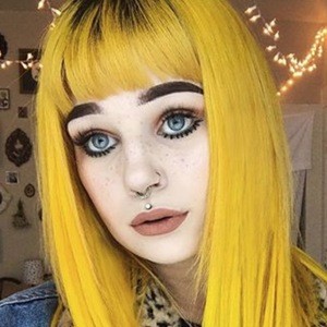 Phoenix Hayley Wadsworth image 4