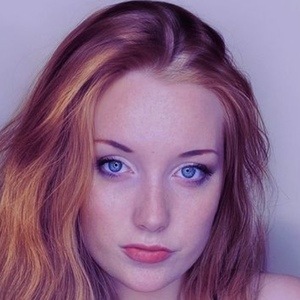 Pia Blossom, 28 (TikTok Star)