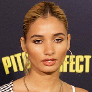 Pia Mia, 29 (流行歌手)