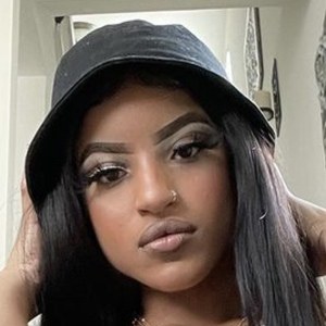 Pineapplesbribri123, 25 (TikTok Star)