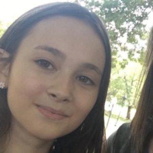 Pinkpuffyunicorns, 21 (YouTube Star)