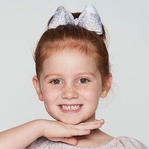 Pixie Rose Curtis image 3