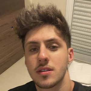 Pkllipe, 25 (YouTuber)