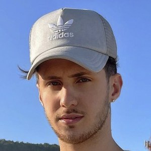 Pkllipe, 25 (YouTube Star)