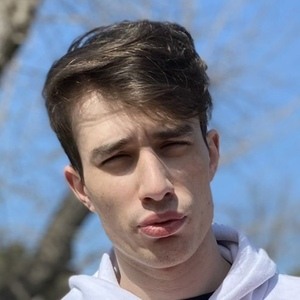 PlaIism, 25 (Estrella de Twitch)