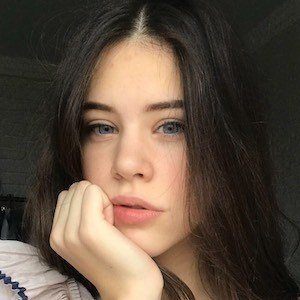 Polina Lans, 25 (TikTok明星)