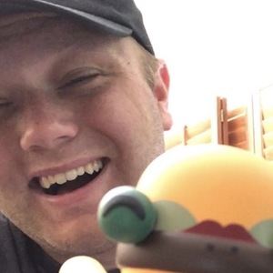 Poofesure, 30 (YouTube Star)