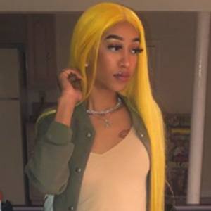 Pretty Bands, 30 (Instagram Star)