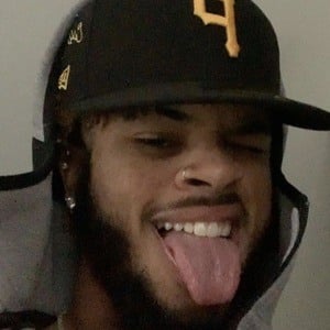 prettyboy.dra, 24 (TikTok明星)