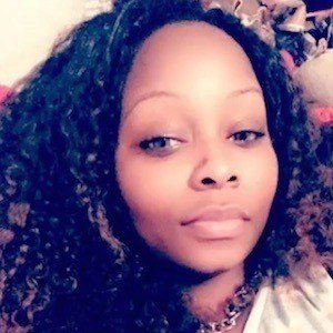 PrettyLovesPink, 30 (YouTube明星)