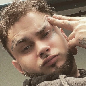 Prettywhiteboyy image 5