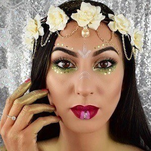 Princesse Jasmine, 36 (YouTube Star)