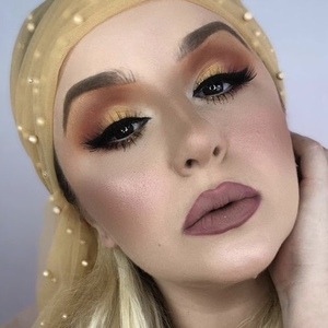 Priscila Barbosa, 35 (YouTube明星)