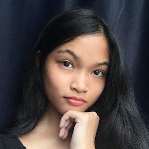 Putri Rania Adrianna, 21 (Instagram Star)