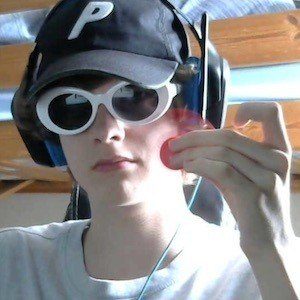 PyroJoe, 25 (YouTube明星)