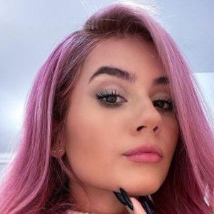 Queen Buenrostro, 28 (Estrella de Instagram)