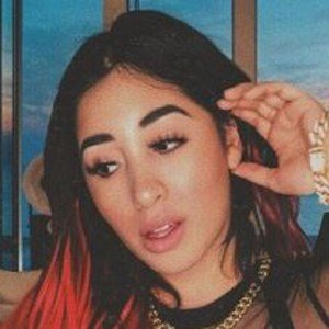 Queen Buenrostro, 28 (Ngôi sao Instagram)