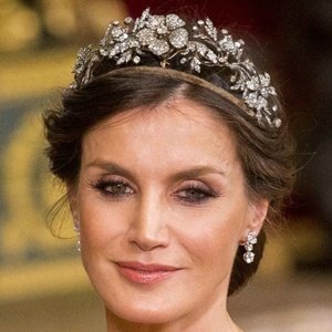 Queen Letizia of Spain, 53 (女王)