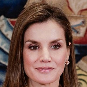 Queen Letizia of Spain, 53 (女王)