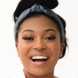 QueenSie, 25 (TikTok明星)