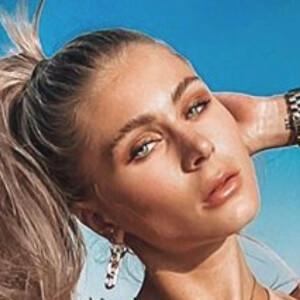 Quinty Mirjam, 28 (TikTok Star)