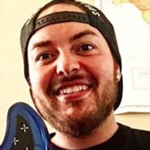 Ra Diaz, 41 (贝斯手)