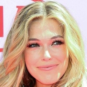 Rachel Platten, 44 (流行歌手)