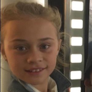 Raein Schwenke, 19 (流行歌手)