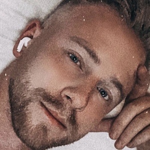 Rafael Neugart, 31 (YouTube明星)