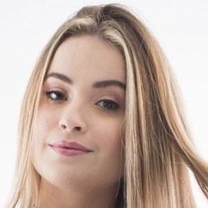 Raissa Chaddad, 23 (Actriz de Televisión)