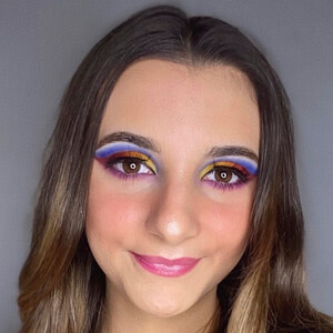 rallada, 25 (TikTok Star)