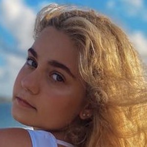 Ranna Andrade, 20 (Pop Singer)