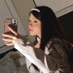 Raven Avery, 25 (TikTok明星)