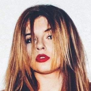 Raven Walton image 1