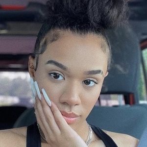 Rayna Dee, 23 (TikTok Star)