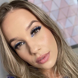 Rayssa Eckert, 32 (YouTube Star)