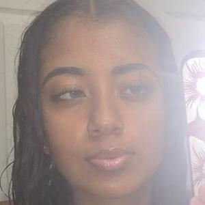 Realmena, 20 (TikTok Star)