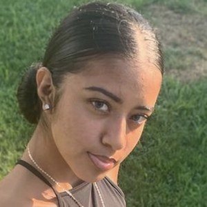 Realmena, 20 (TikTok Star)