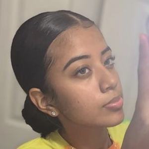 Realmena, 20 (Звезда Тиктока)