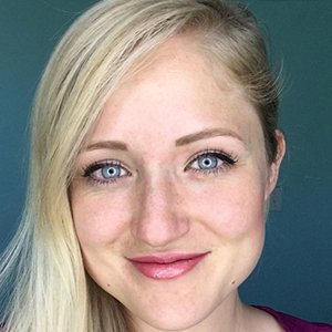 Rebecca Beach, 36 (YouTube明星)